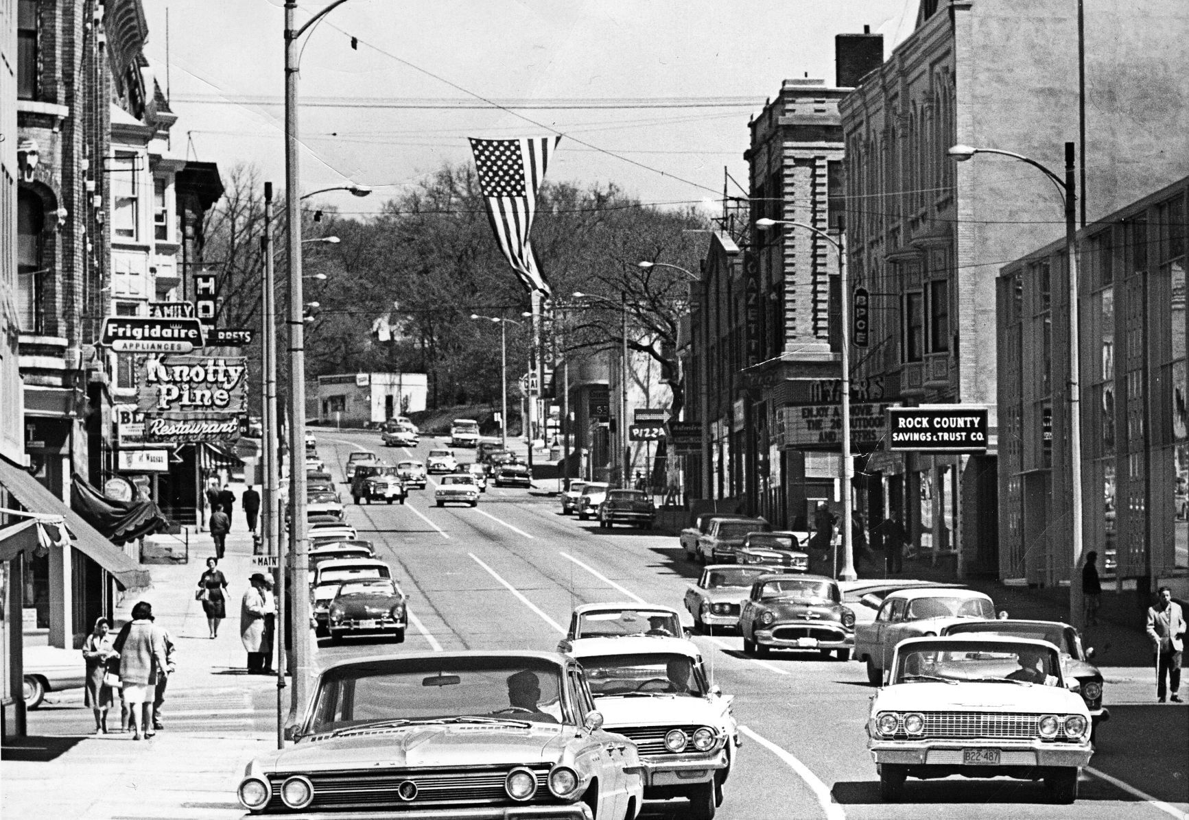 GazetteHistory_MilwaukeeSt1966